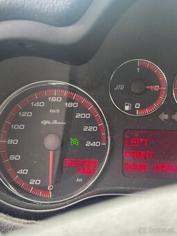 Alfa Romeo 147 1.9JTDM - 11