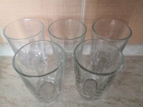 Rôzne sklenené poháre - 11