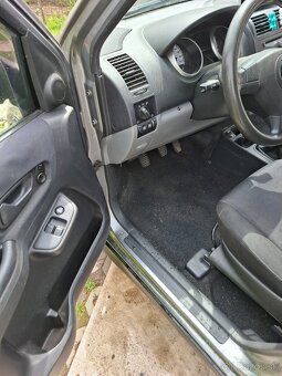 Suzuki Ignis 1,3  1,5  4x4 benzín - 11