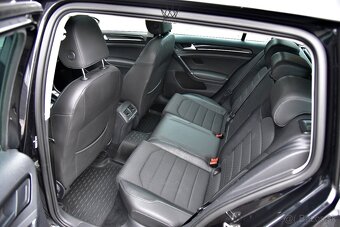 Volkswagen Golf Variant 2.0 TDI DSG Highline Webasto - 11