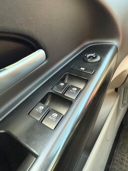 Kia ceed 1.6i - 11