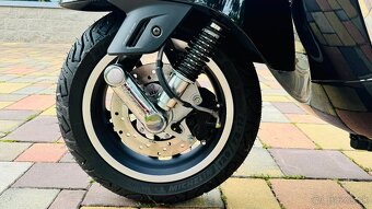 Vespa GTS 300, rok 2024, 700km, cena +DPH - 11