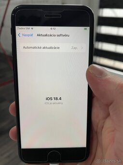 Apple iPhone SE 2020 Black 64GB - 11
