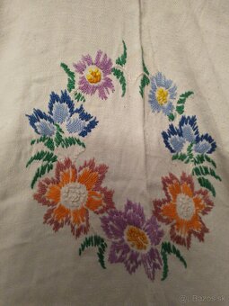 Retro vyšívané obrusy 2 - 11