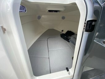 QUICKSILVER Activ 555 CABIN + MERCURY F 80 EFI ELPT záruka 5 - 11