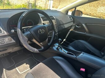 Toyota Avensis Combi 140 kW - 11