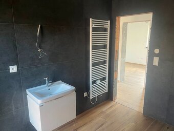 Znížená cena, predaj 5 izb. novostavby,Horný Vadičov,1082m2. - 11