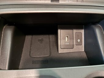 Hyundai Kona Electric, 2020, 150kW, 64kWh, SoH 100% - 11