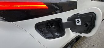 Toyota C-HR 2.0-l-VVT-i Hybrid - plug-in - 11