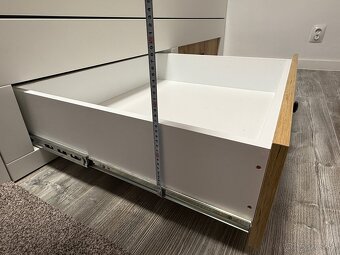 Masivna rozkladacia postel s matracmi 90x200cm - 11