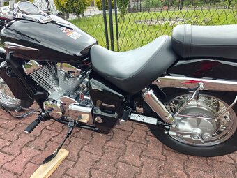 Honda VT 750 Shadow - 11