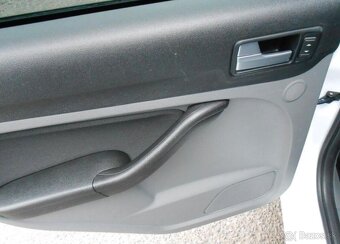 Ford Focus 1,6 74 kW KLIMA Serviska benzín - 11