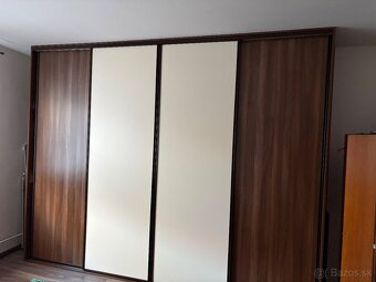 Veľký rodinný dom vhodný aj na podnikanie - 11