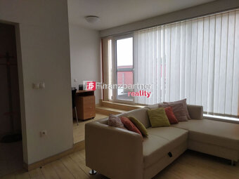 Obchodno-administratívny objekt s veľkým skladovým priestoro - 11