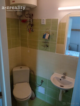 Ponúkame na predaj pekný penzión v Patinciach - 11