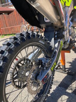 Kawasaki kxf250 - 11
