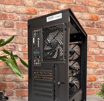 Ryzen 7 3800XT \16GB\RTX 2080Ti\SSD\850W Zdroj - 11