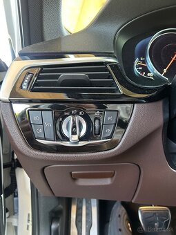 Predám BMW 540i xDrive G30 - 11