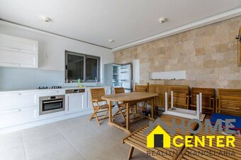 NA PREDAJ šarmantný dom / 72 m² /s výhľadom na more na ostro - 11
