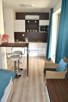 Na predaj nadštandardné apartmány s krásnym výhľadom v obci  - 11