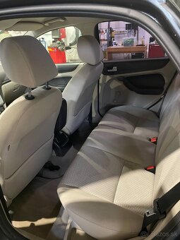 Ford Focus, 1,6  74kw - 11