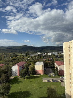 Na prenájom 4-izbový byt v Pezinku - 11