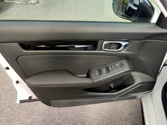 HONDA CIVIC 2.0 e:HEV SPORT - 11