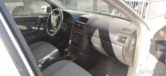 Opel Astra g 1.4 benzín 2009 rok - 11