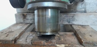 Predam vertikálnu hlavu na frezu - 11