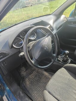 Peugeot 207 1.4 2008 - 11