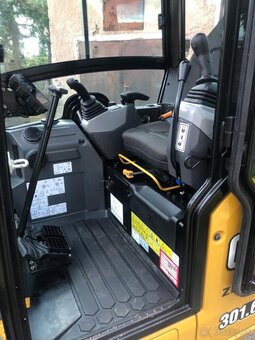Caterpillar CAT 301.6 - 11