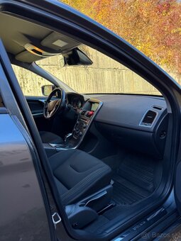 Predám Volvo XC60 AWD - 11