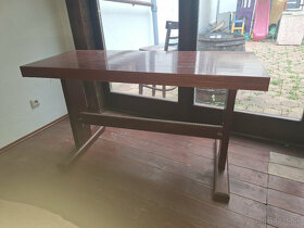 Drevený stôl z masívu + 2 lavice - 11