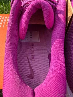 Bezecke tenisky Nike Quest - 11