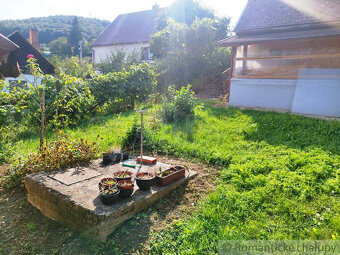 Z časti rekonštruovaný gazdovský dom v obci Hrušov - 11