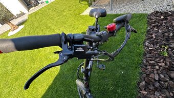 Predam Skladaci celohlinikovy Elektrobicykel vo výbornom sta - 11
