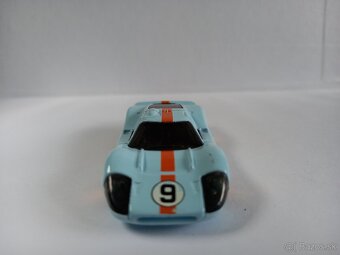 HOT WHEELS - 1967 FORD GT40 Mk.IV -GULF -POZRI DETAILNÉ FOTO - 11