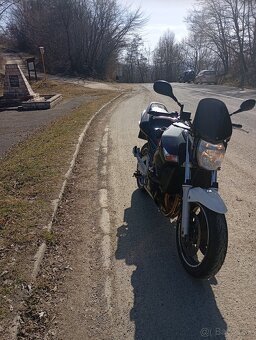 SUZUKI GSR 600 - 11