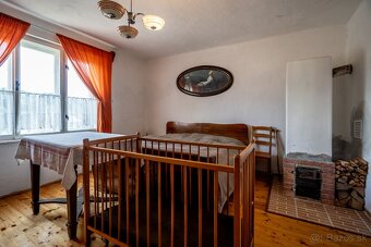 Rodinný dom vhodný aj ako víkendové sídlo - 11