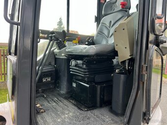 Minibagr Bobcat 425 G bez přesahu zádě, 2,7t - 11