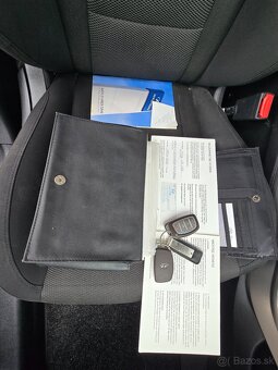 Predám Hyundai i40 CW 1.7CRDI - 11