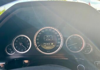 Mercedes-Benz E 350 CDI V6 170 kW 7G-Tronic - 11