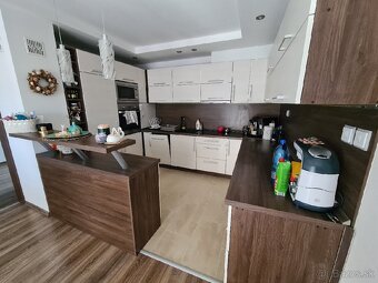 Na predaj byt vo veľkosti bungalovu - 11