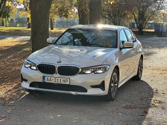 BMW Rad 3 330e Premium PHEV A/T Plug-In HYBRID - 11