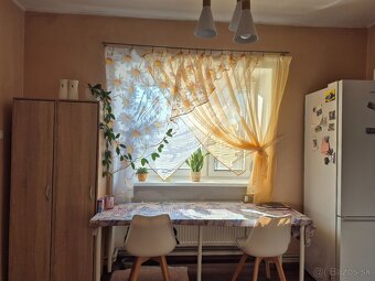 REZERVOVANE - Na predaj rodinný dom s veľkým pozemkom 3820 m - 11