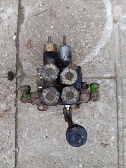 Predám piest+rozvádzač - 11