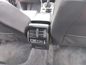 Rozpredám VW Passat B8 R.line 2.0 tdi - 11
