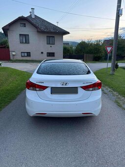 Hyundai Elantra 1.6 RV2013 SK Auto - 11