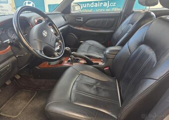 Hyundai Sonata 2.0-po kroupách,jinak TOP stav1 - 11