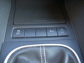 Volkswagen Golf 6 VI 1.6 TDI MATCH combi - 11